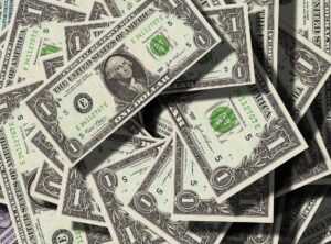 Which Currency Used in Beevitius