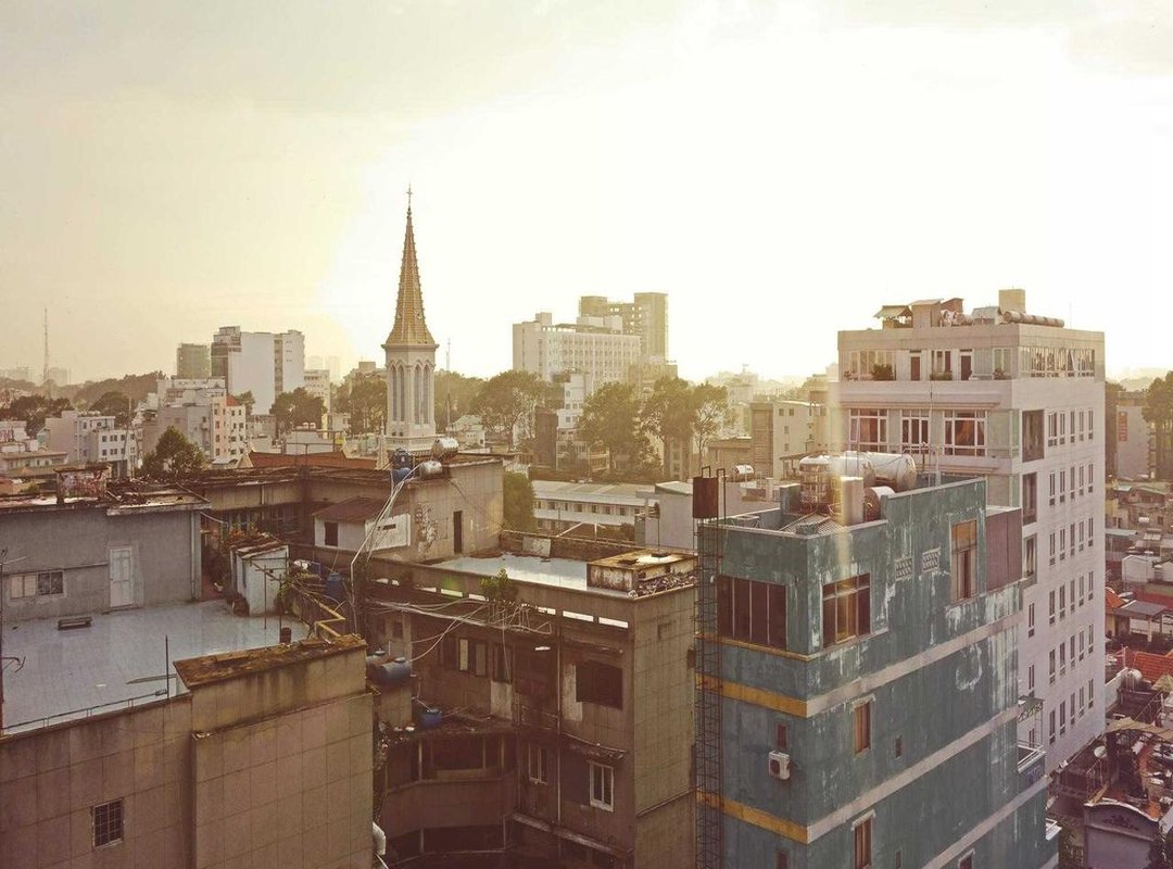 The Power of Confidence: How Attitude Defines Her Brand